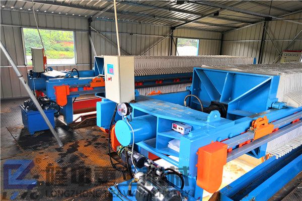 新型板框污泥壓濾機如此強悍，統(tǒng)治力輻射洗沙生產(chǎn)線