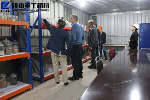 讓隆中為全球服務(wù)！德國用戶造訪隆中重工